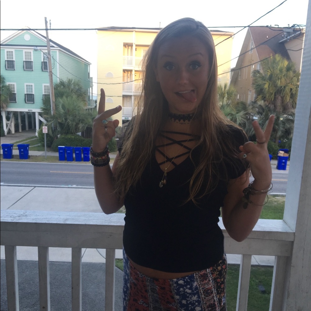 Meet your Posher, Nikki